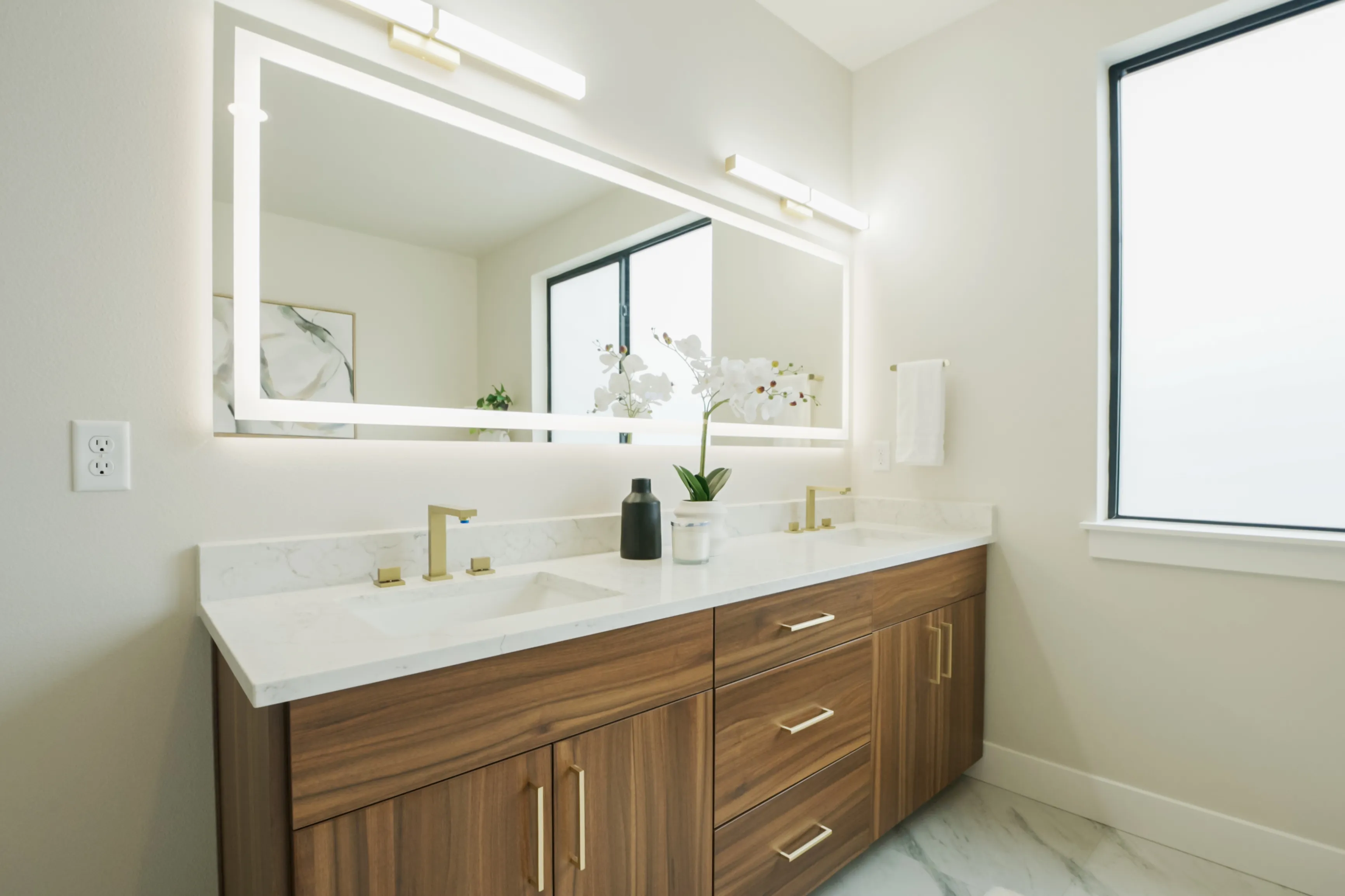 Sleek Black or Gold Fixtures